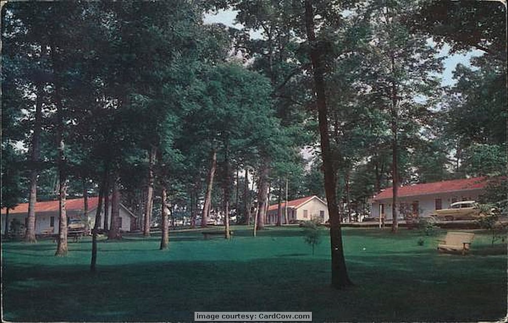 Oakmont Lodge Postcard 1961